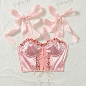 Pink corset flower top #pink #fashion #trendy #fariycore